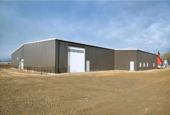 Light Prefab Warehouse โครงสร้างเหล็ก Windproof Metal Workshop Building