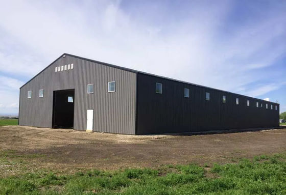 Light Prefab Warehouse โครงสร้างเหล็ก Windproof Metal Workshop Building