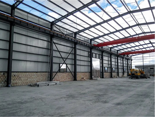 Prefab Steel Metal Frame Warehouse น้ำหนักเบา Windproof Custom Design