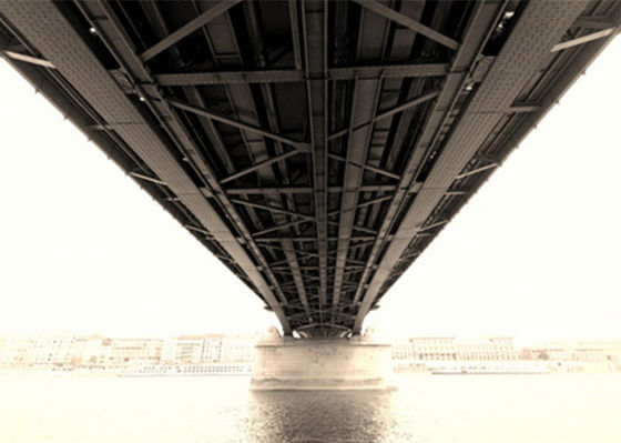 โครงสร้างสำเร็จรูป โครงเหล็ก ทรัส ก่อสร้างสะพานคนเดิน
