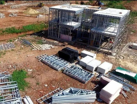Q355B Q235B โครงสร้างเหล็กตัวเรือน Windproof โครงเหล็กน้ำหนักเบา