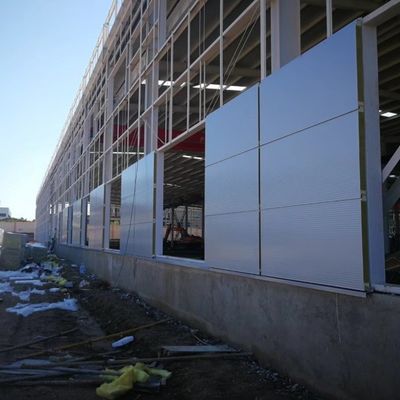 Prefab Long Span Steel Frame Warehouse อุตสาหกรรมที่มีการออกแบบตามความต้องการ