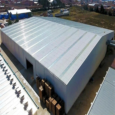 คลังสินค้าเหล็ก Prefab โหลดร้อนสําหรับหลังคาชันที่มีความจุแรง
